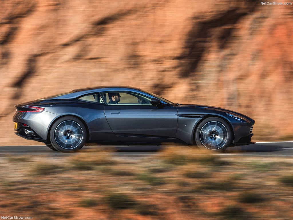 Aston Martin DB11 4.0 V8 2017